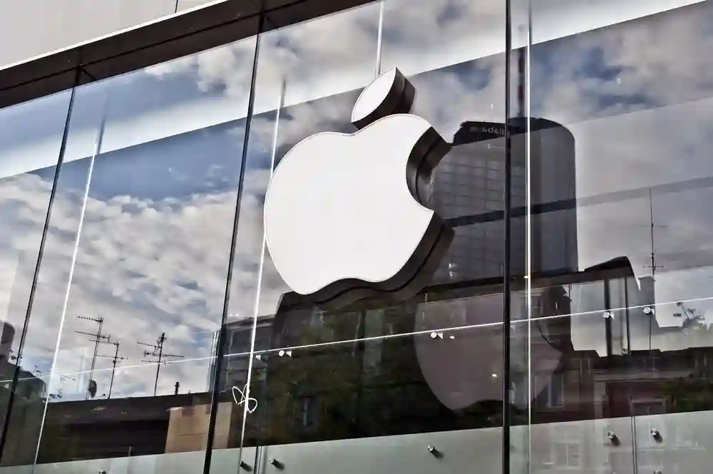 Apple Explores Web Search with Ambitious New AI Project